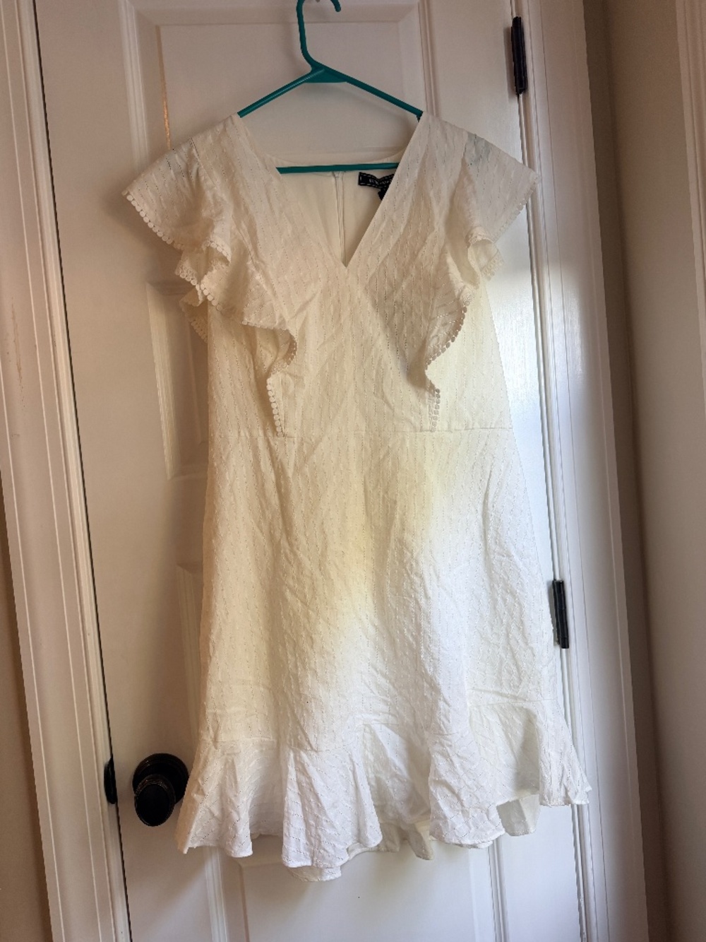 BCBG MAXAZRIA "Gardenia" White Eyelet Cotton Flutter Dress, Size 10, NWT